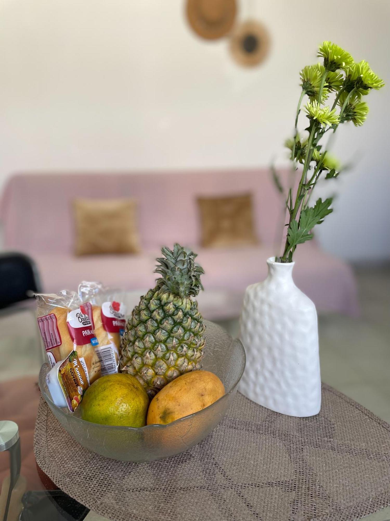 Apartamento T2 Calme Et Lumineux Au Coeur De Pointe-A-Pitre Exterior foto